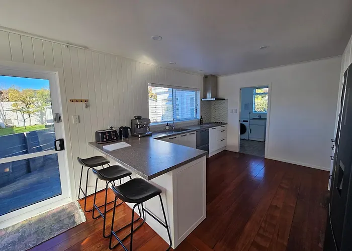 Spacious Retreat With & Separate - Close To Redwoods Ferienhaus Rotorua