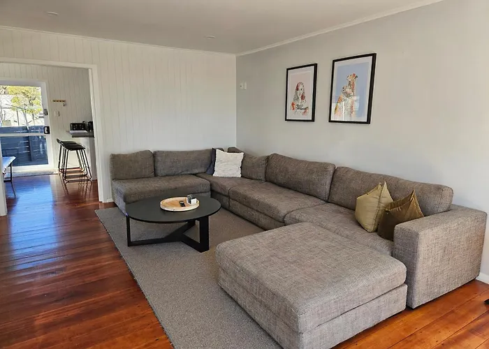 Ferienhaus Spacious Retreat With & Separate - Close To Redwoods