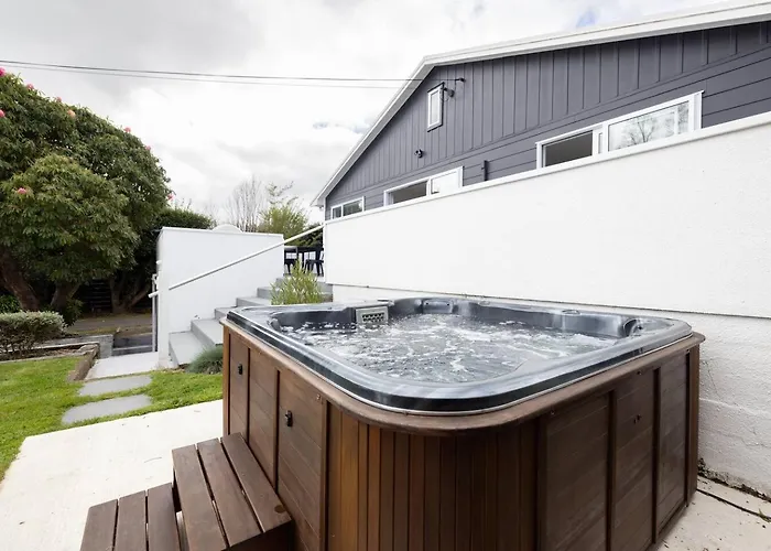 Spacious Retreat With & Separate - Close To Redwoods Hébergement de vacances Rotorua